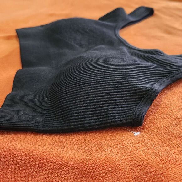 Sports Bra Womens Size Medium Black Padded Stretch B5 - Picture 2 of 6